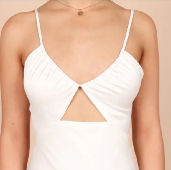 8 Petal & Pup XL Poppy Cut Out Midi Dress- Off White - Picture 2 of 3